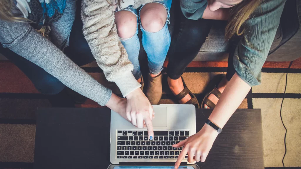 Tips Meningkatkan Bisnis Anda dengan Testimoni yang Efektif